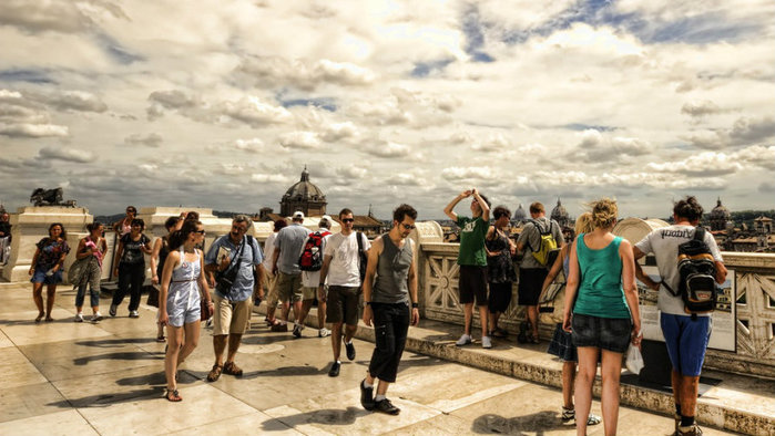 туристы в Риме