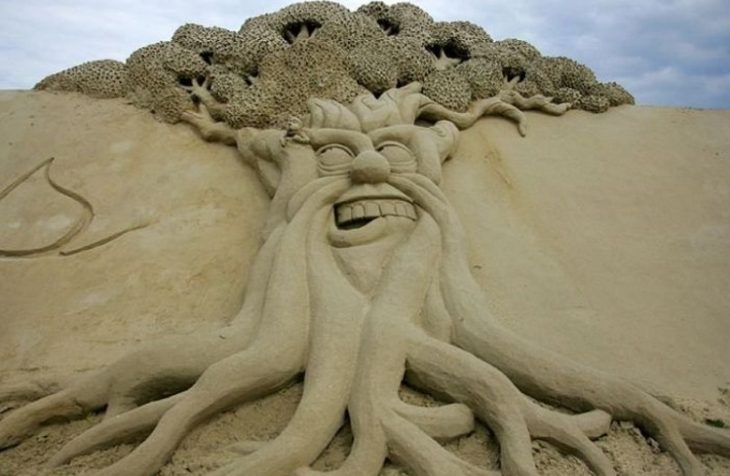 50 самых лучших скульптур из песка с фото