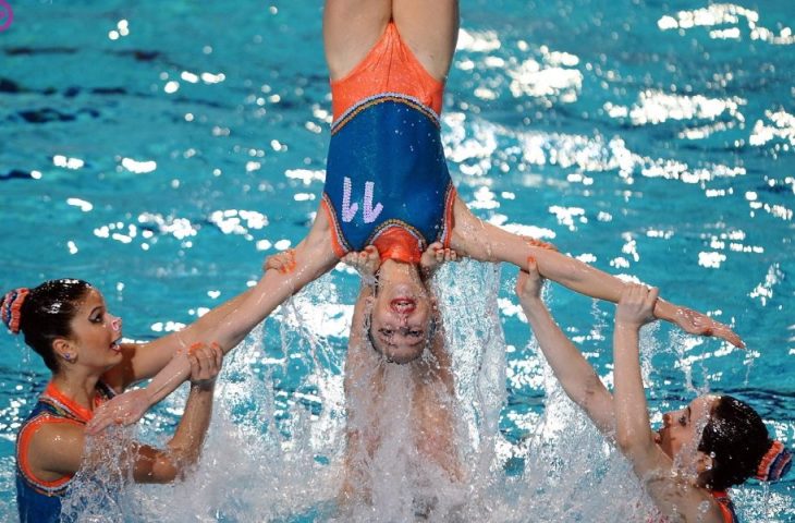 Synchronized Swim Fun: A Collection of Hilarious Photos