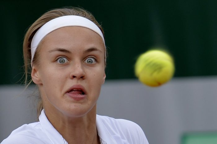 Net Giggles: 25 Hilarious Photos of Women's Tennis