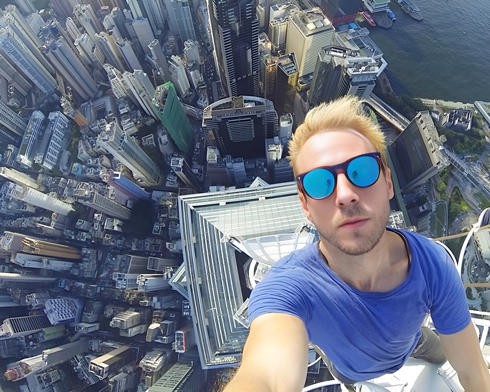 Beyond the Ordinary: Jaw-Dropping Selfies That Amaze